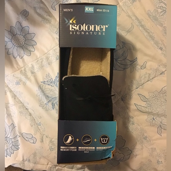 Isotoner Men's Black Slip-On Loafers - Picture 5 of 6